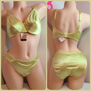 VTG '98 Victoria's Secret Second Skin Satin Classic Bra Panty Set Size 36D/med